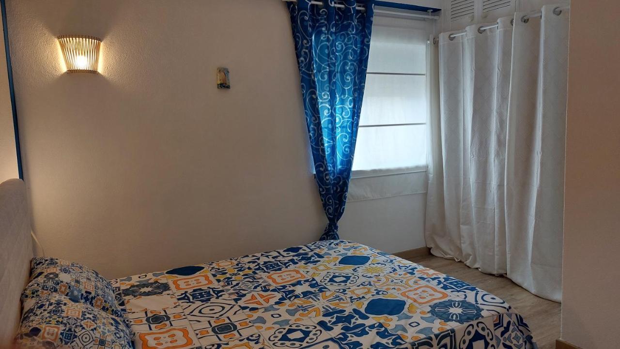 Azulejos Em Portugal Lejlighed Quarteira Eksteriør billede